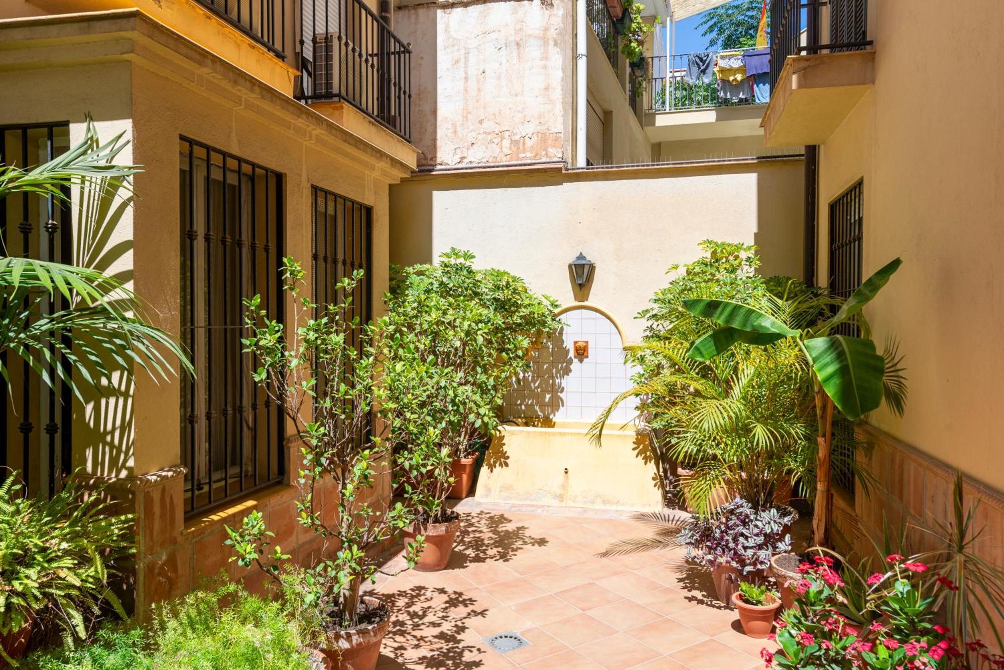 Apartment & Pool In Malaga City Center 外观 照片